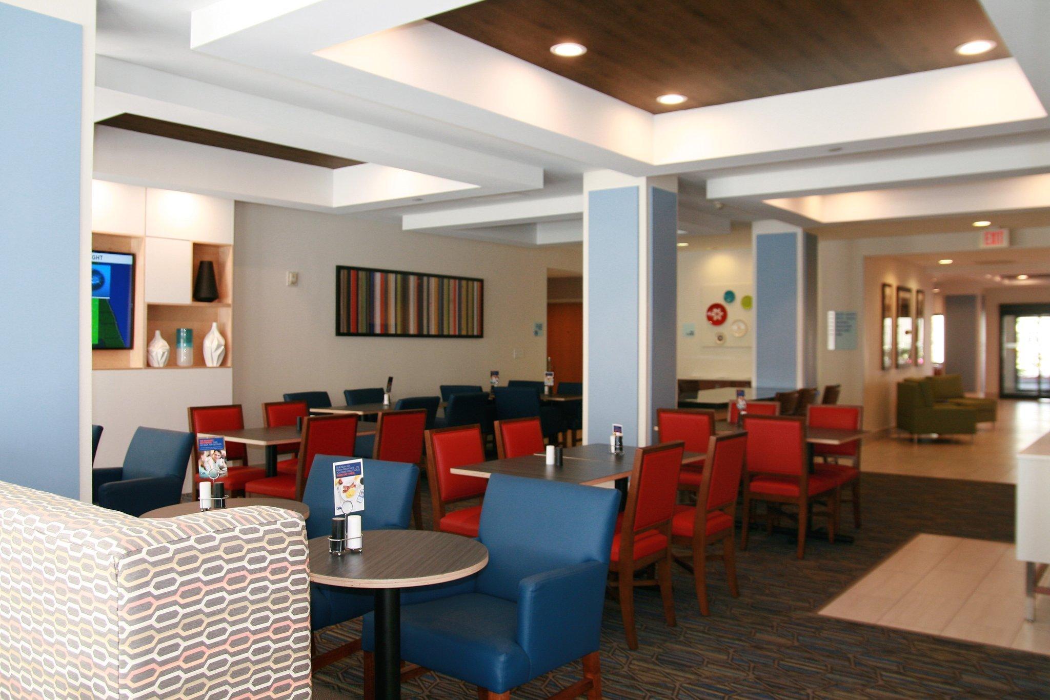 Holiday Inn Express Hotel & Suites Tampa-Anderson Road-Veterans Exp By Ihg West Chase Dış mekan fotoğraf